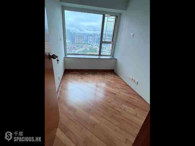 West Kowloon - Sorrento Phase 1 Block 3 05