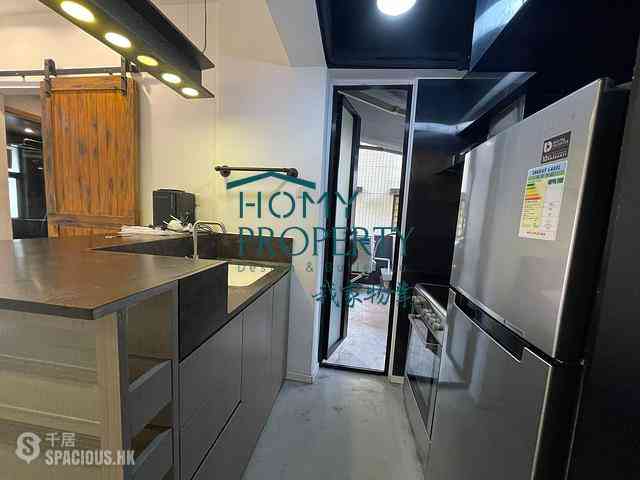 Sheung Wan - Tai Wing House 09