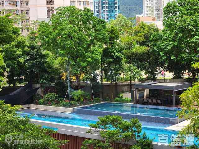 Tseung Kwan O - The Wings II 04