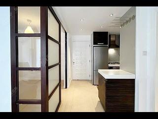 Mid Levels Central - Robinson Crest 07