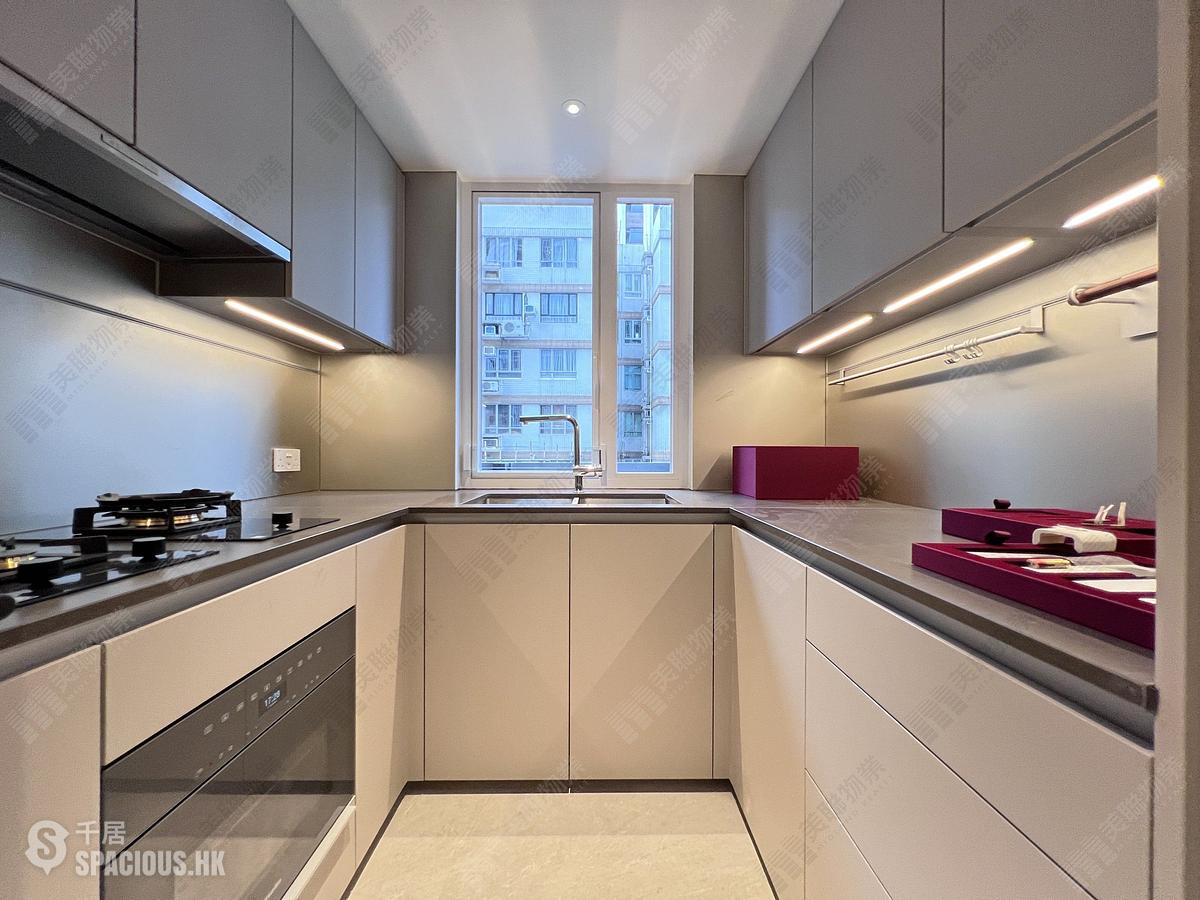 Wan Chai - 33 Kennedy Road 01