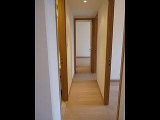 Sai Ying Pun - Island Crest Block 2 07