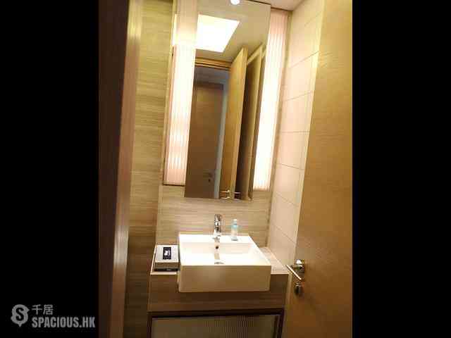 Sai Ying Pun - Island Crest Block 2 09