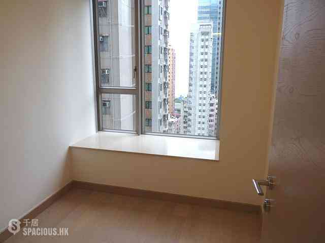 Sai Ying Pun - Island Crest Block 2 08