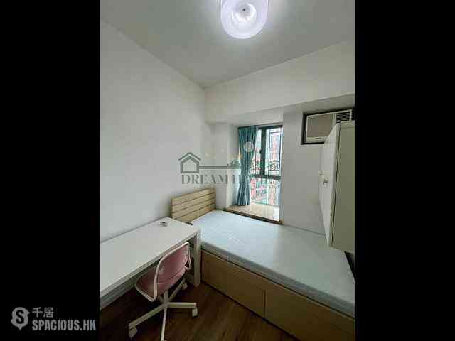 Sheung Wan - Queen's Terrace Block 3 08