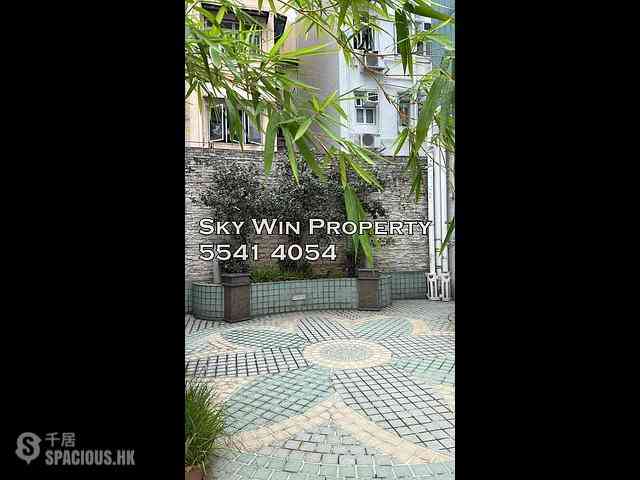 Prince Edward - MOD595 09