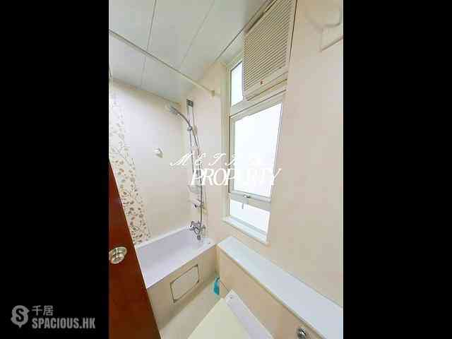 Sai Ying Pun - Golden Phoenix Court 06