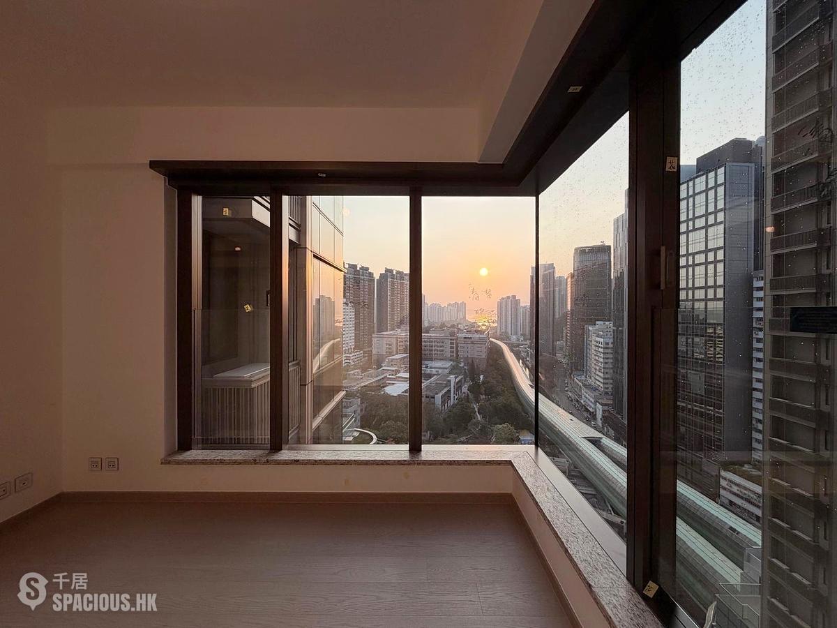 Wong Chuk Hang - The Southside 01