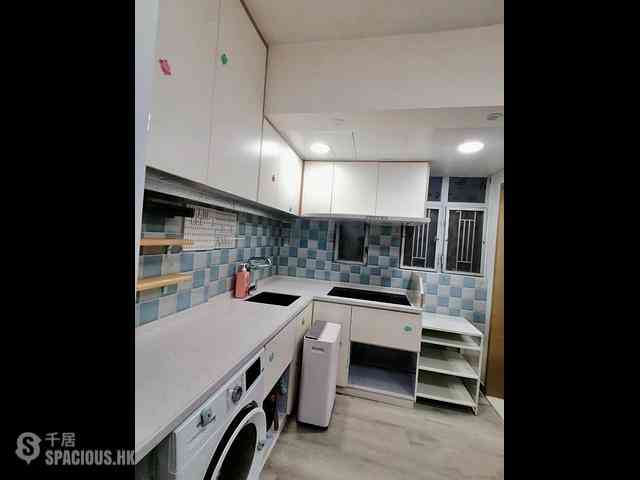 Kennedy Town - Luen Gay Apartments 02