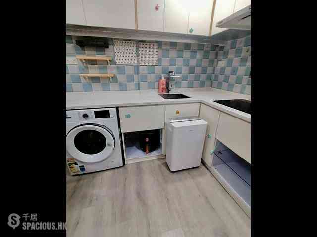 Kennedy Town - Luen Gay Apartments 03