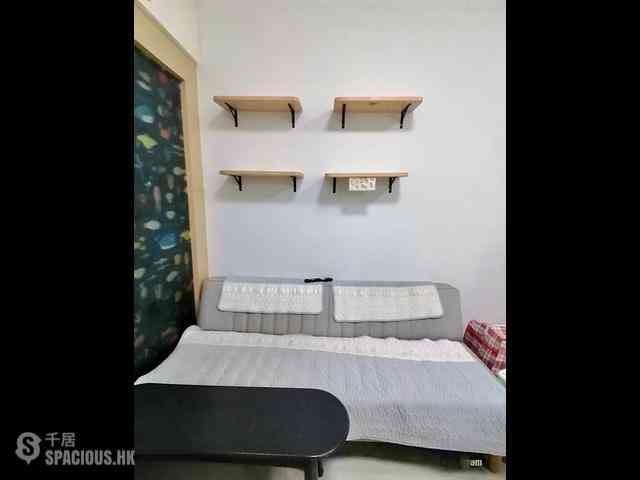 Kennedy Town - Luen Gay Apartments 04