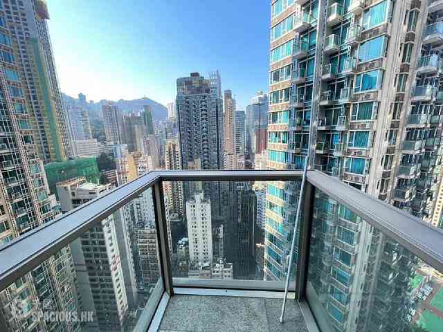 Wan Chai - The Avenue 01