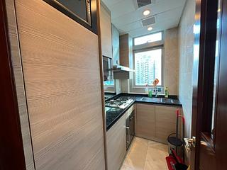 Wan Chai - The Avenue 06
