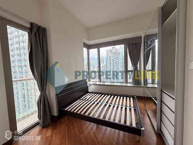 Wan Chai - The Avenue 09