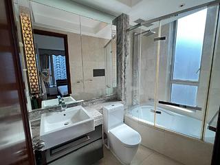Wan Chai - The Avenue 11
