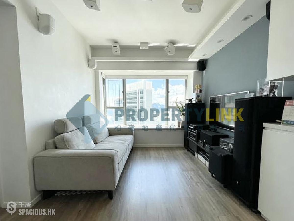 Sheung Wan - Queen's Terrace 01