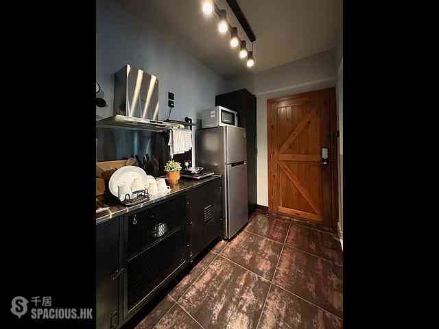 Wan Chai - Bowrington Building 11