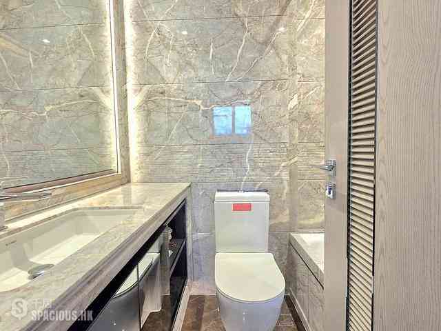 Wong Chuk Hang - The Southside Phase 3B Blue Coast Tower 2B 07