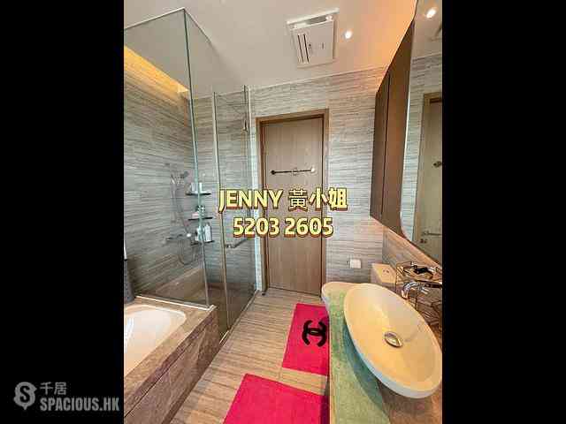 Gold Coast / So Kwun Wat - The Carmel 10