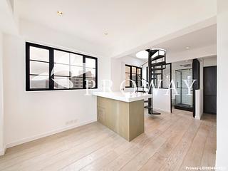 Soho - Caravan Court 06