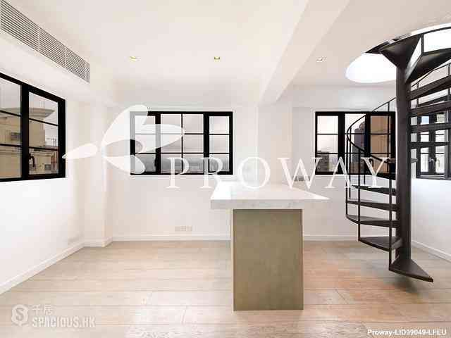 Soho - Caravan Court 07