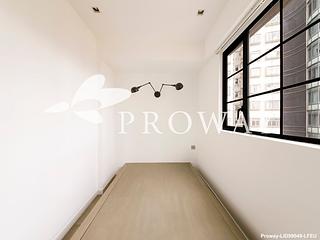 Soho - Caravan Court 09