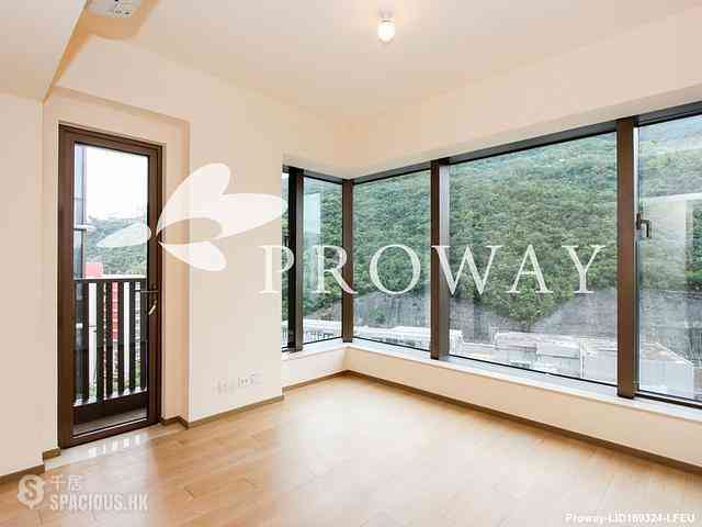 Shau Kei Wan - Island Garden 06