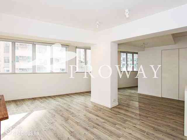Sai Ying Pun - Sun Luen Building 01