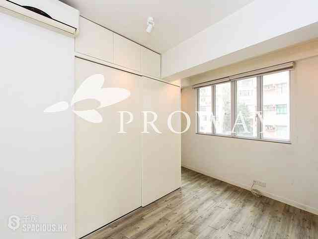 Sai Ying Pun - Sun Luen Building 05