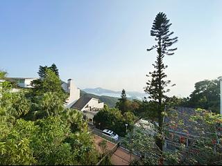 The Peak - Mount Austin Estate 12