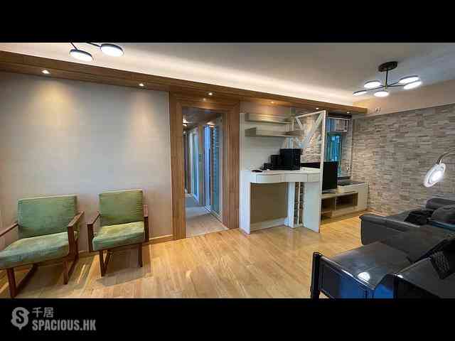 Wan Chai - Royal Court 04