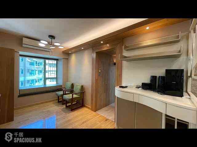 Wan Chai - Royal Court 05