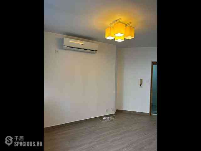 Tai Hang - Dragon Centre Block 1 08
