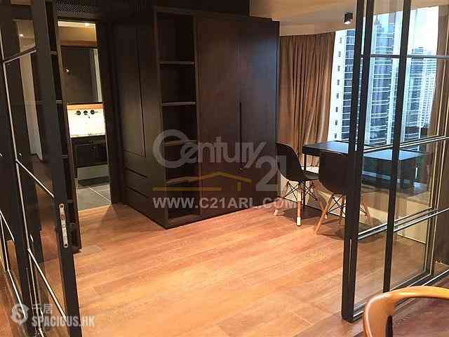 Central - The Royal Court 04