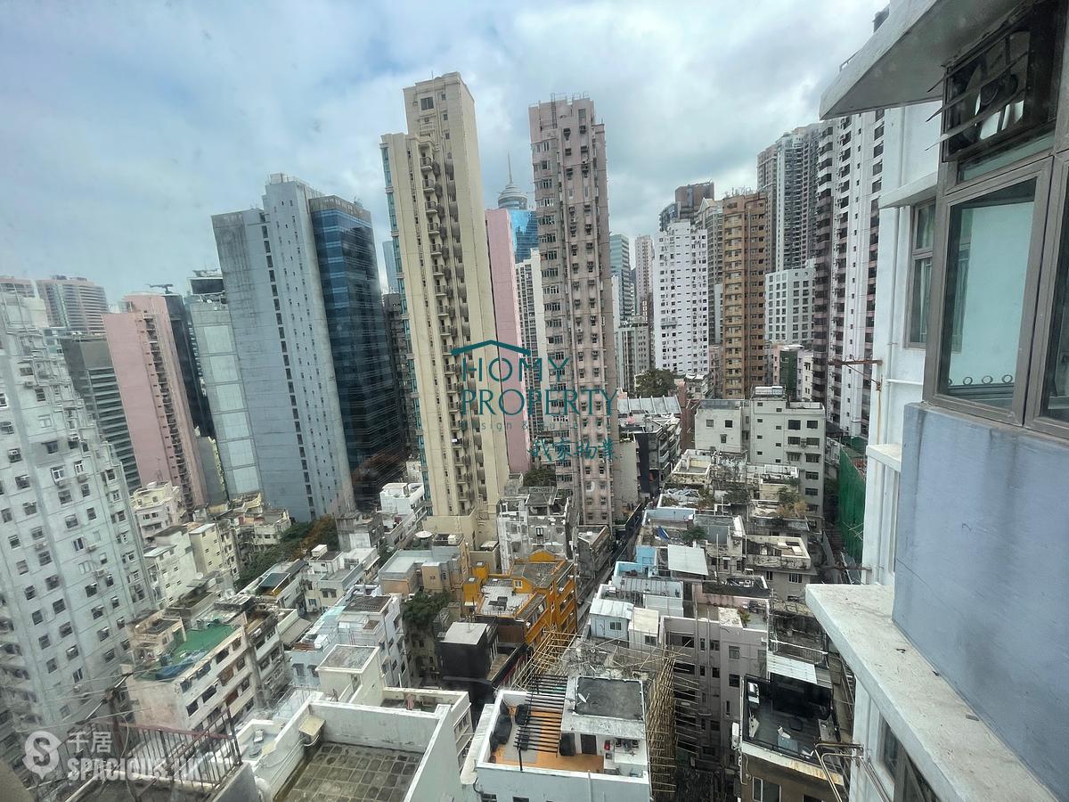 Soho - Ying Pont Building 01