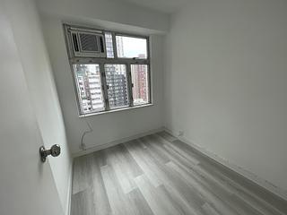 Soho - Ying Pont Building 05