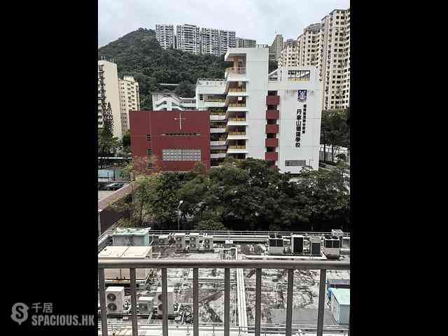 Quarry Bay - Elegance House 01