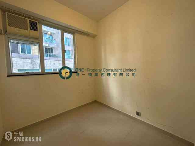 Mid Levels West - Bonanza Court 07