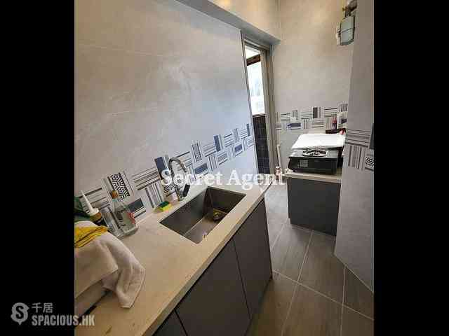 Sai Ying Pun - Rich Court 03
