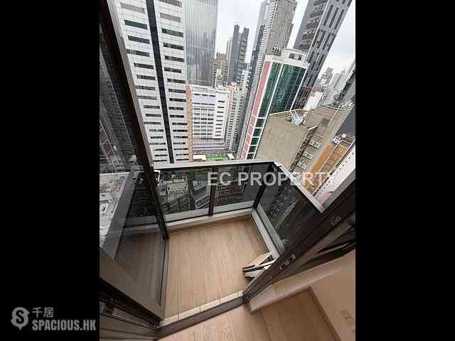 Wan Chai - L' Wanchai 08