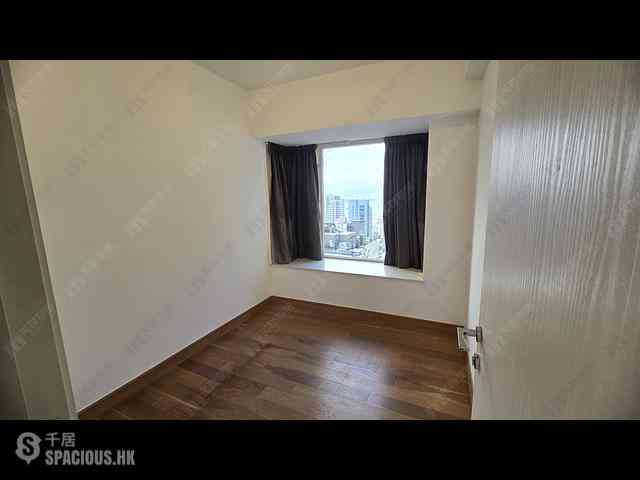 Soho - Centrestage 02