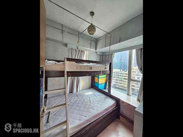 Tai Kok Tsui - Florient Rise 05