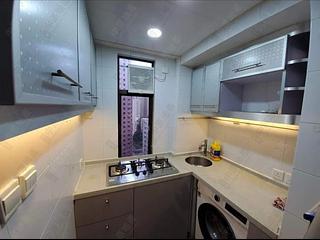Mid Levels Central - Good View Court 04