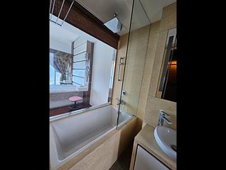 Tai Kok Tsui - One Silversea 11