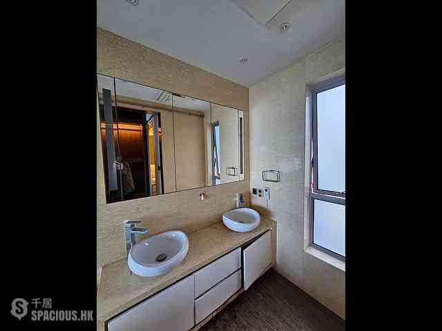 Tai Kok Tsui - One Silversea 12