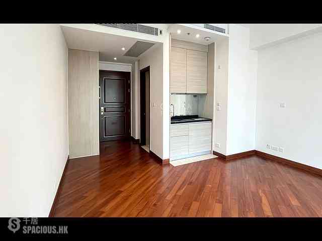 Wan Chai - The Avenue 08