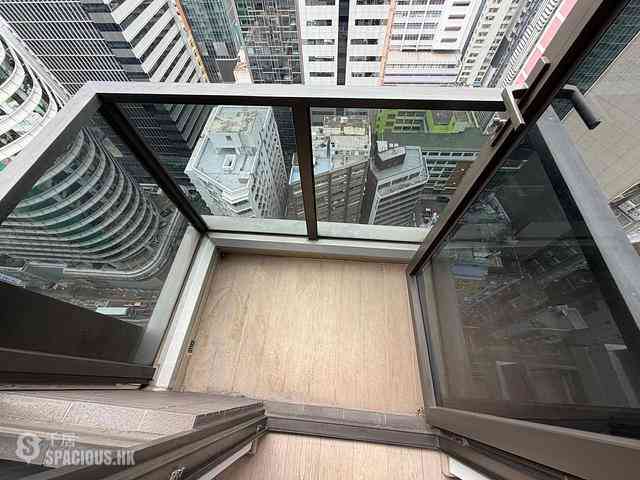 Wan Chai - L' Wanchai 01