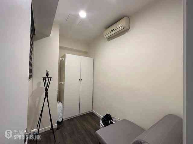 Wan Chai - Kwong Sang Hong Building Block A 07