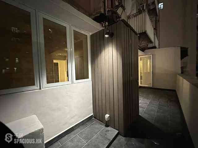 Wan Chai - Kwong Sang Hong Building Block A 08