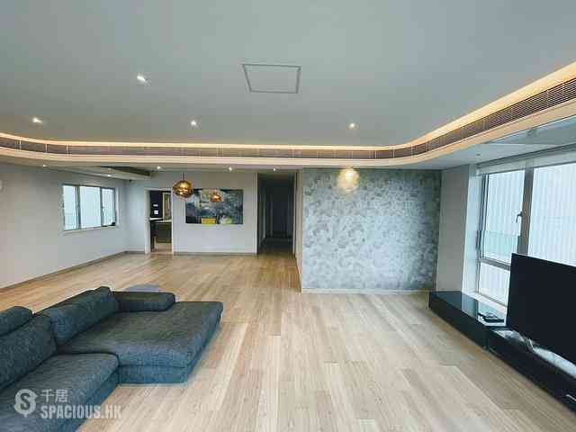 山顶 - Guildford Court 02